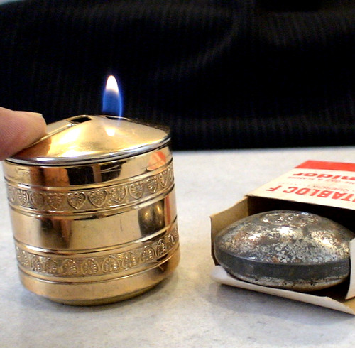 Briquet ancien bureau - ancien, de